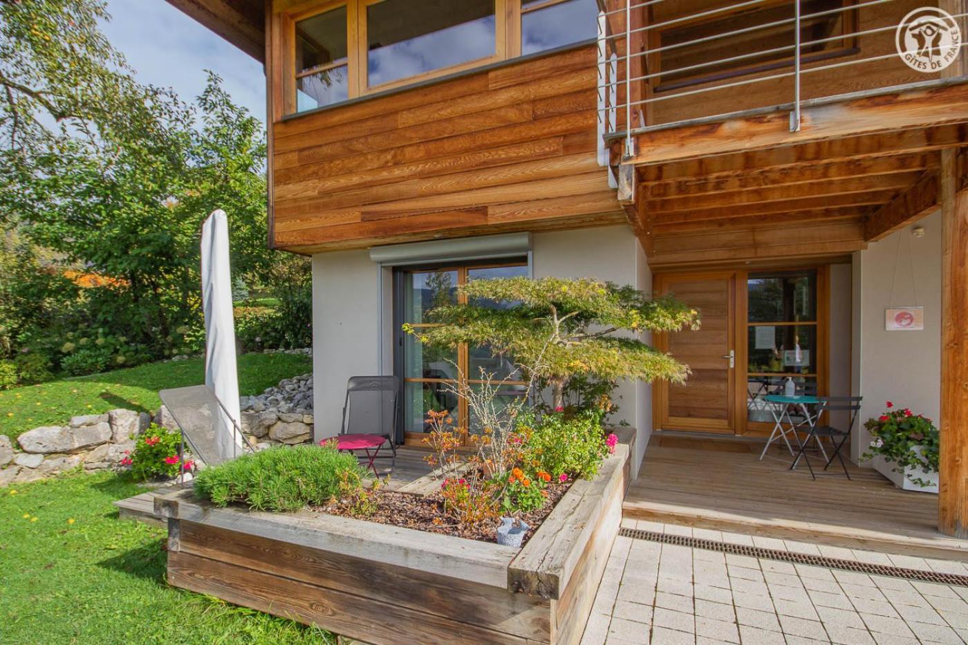 Les Perrelles Bed & Breakfast Bellecombe-en-Beauges Exterior photo
